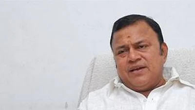 ராதாரவி