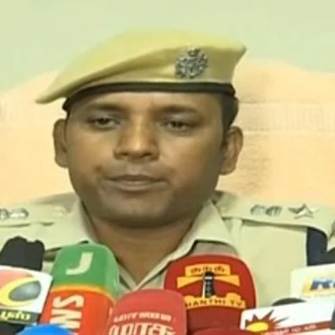 `பாதிக்கப்பட்ட பெண்ணின் பெயரை வெளியிட்ட எஸ்.பி மீது நடவடிக்கை! மக்கள் கருத்து இதுதான்! #SurveyResult