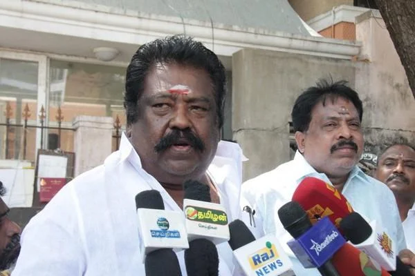 `தினகரனும் பேசவில்லை; நானும் சொல்லவில்லை!' - சபாநாயகரை நம்பும் கள்ளக்குறிச்சி எம்.எல்.ஏ. பிரபு
