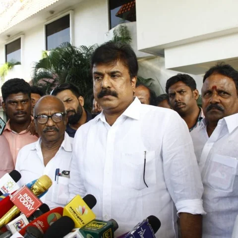 நீடிக்கும் இழுபறி! - என்ன நடக்கிறது அ.தி.மு.க - தே.மு.தி.க பேச்சுவார்த்தையில்?!
