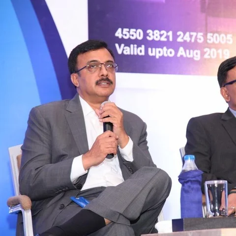 மாதம் ரூ.24 கோடி சம்பளம் வாங்கிய வினோத் கே தசாரி பதவி விலக இதுதான் காரணம்!