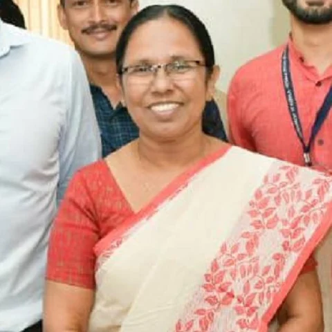 ஃபேஸ்புக்கில் உதவி கேட்ட இளைஞர்! - 2 மணிநேரத்தில் உயிரைக் காப்பாற்றிய கேரள அமைச்சர்