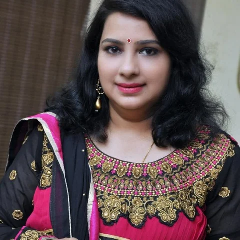 ``மாமியார்கிட்ட பொய் சொன்னேன்... நல்லதே நடந்திருக்கு!'' - அழகுக்கலை வசுந்திராவின் 30 வருட ரகசியம்