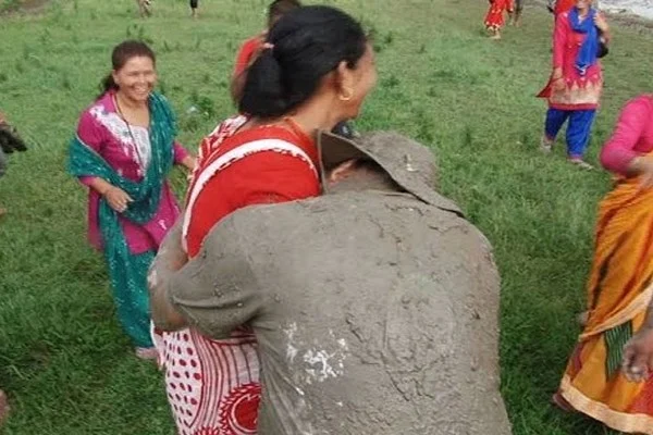 விவசாய பெண்களிடம் தவறாக நடந்து கொண்ட நேபாள அமைச்சர் பதவி விலகல்!