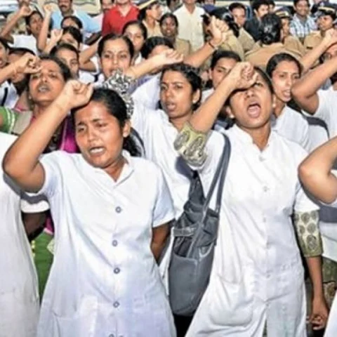 கோரிக்கையை ஏற்றுக்கொண்ட கேரள அரசு! - வேலைநிறுத்தத்தைக் கைவிட்ட செவிலியர்கள்