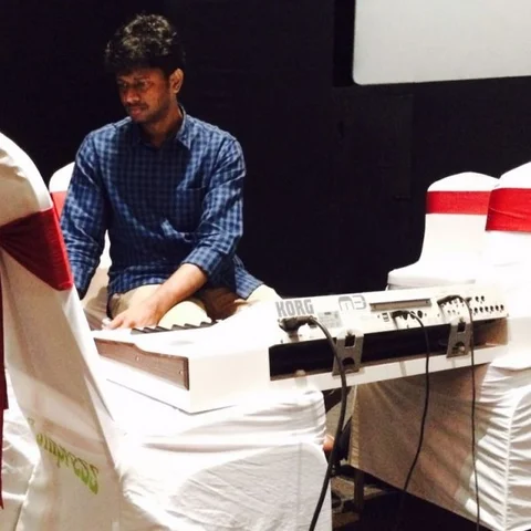 “துப்பறிவாளன் இசையில் சந்தோஷ் நாராயணனின் பங்கும் உண்டு!” - நட்பாலஜி சொல்லும் அரோல் கொரேலி #VikatanExclusive
