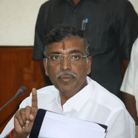 'துணைவேந்தர் தேர்வு நிர்பந்தத்தால் நடக்கவில்லை!' - குற்றச்சாட்டை மறுக்கும் அமைச்சர்!