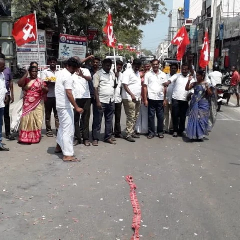 `உச்ச நீதிமன்றத் தீர்ப்பில் முழுதிருப்தி இல்லை!’ - ஸ்டெர்லைட் எதிர்ப்புக் குழு