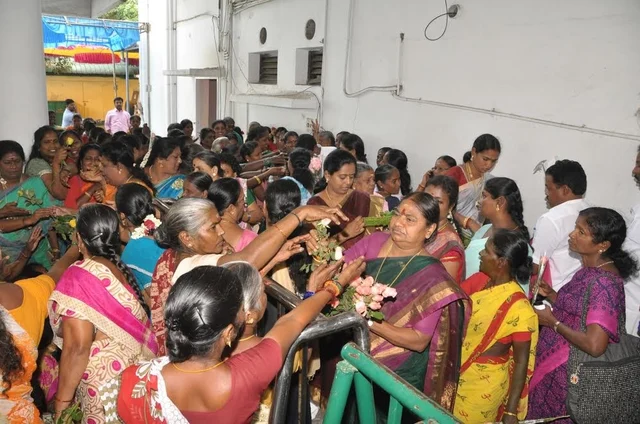 பா.வளர்மதி, கோகுல இந்திரா, சி.ஆர்.சரஸ்வதி மகளிர் தின அசத்தல் கொண்டாட்டம்!