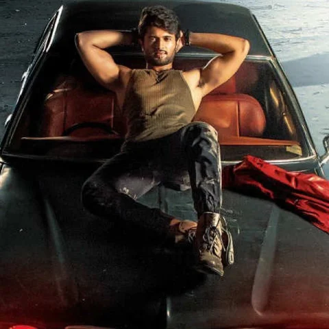 விஜய் தேவரகொண்டாவுக்கு இன்னுமொரு காரமான தெலுங்கு என்டெர்டெய்னரா இந்த #Taxiwala
