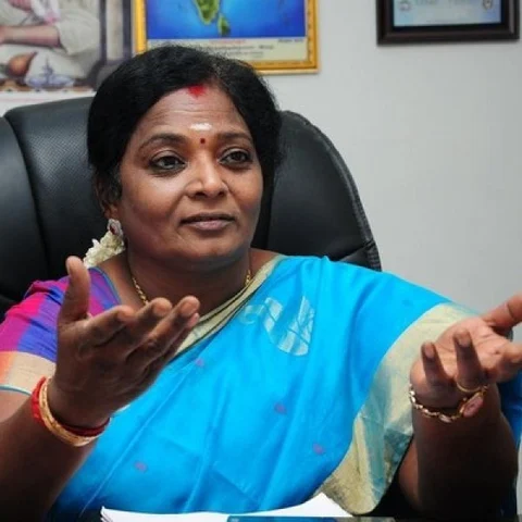 `ஸ்டாலின் நினைத்ததைச் செயல்படுத்த பா.ஜ.க இல்லை!' - கமலாலயத்தில் கொந்தளித்த தமிழிசை