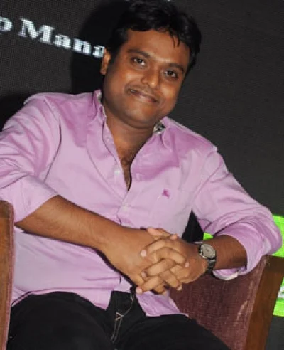 ஹாரிஸ் இசையில் தனுஷ்!