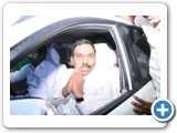 சென்னை வந்த ஆ.ராசாவுக்கு தொண்டர்களின் வரவேற்பு...