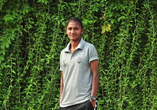 இடது கால் ட்ரிப்பிள்.. மின்னல் வேகம்... பெர்ஃபெக்ட் ஷூட்டிங்... மாரியம்மாள் எனும் மெஸ்ஸி!