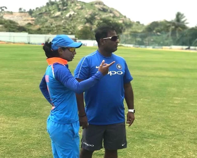பெண்கள் கிரிக்கெட் அணிக்கு தமிழகத்தைச் சேர்ந்த பயிற்சியாளர் - யார் இந்த டபிள்யூ.வி ராமன்?