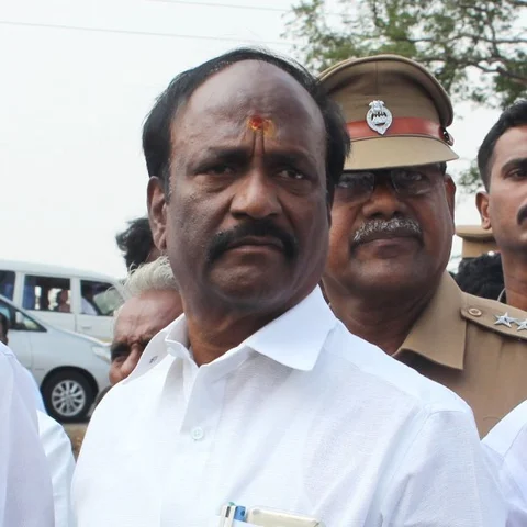 `தமிழர்களுக்கு எதிரான நடவடிக்கையை எடுத்து வருகிறார்' - ஆளுநர்மீது அ.தி.மு.க எம்.எல்.ஏ சரமாரி குற்றச்சாட்டு!