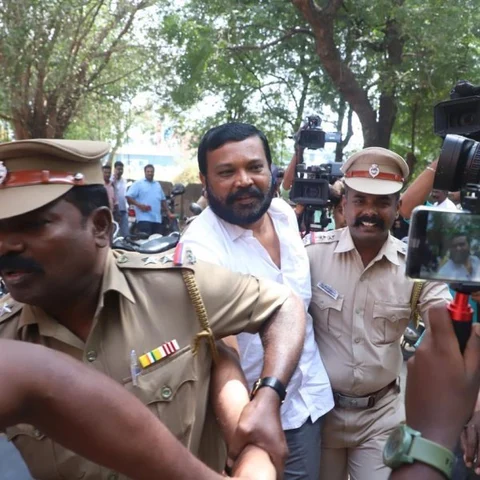 `நான் ஜெயிலுக்குப் போறேன்; சந்தியாவை கொலை செய்யல' - சினிமா இயக்குநர் குபீர்