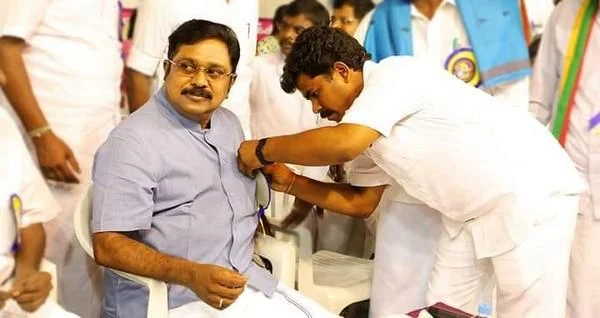 ` சிக்கல் சபாநாயகருக்குத்தான்... 3 பேருக்கு அல்ல!' - தினகரனின் `120' ஆதாரங்கள்