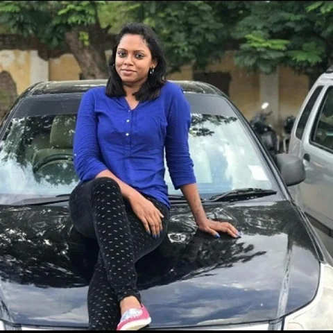 ''செய்தி வாசிக்கிறதை விட டப்ஸ்மாஷ் கஷ்டமா இருக்குப்பா!’’ - மெர்சி சித்ரா கலாய்