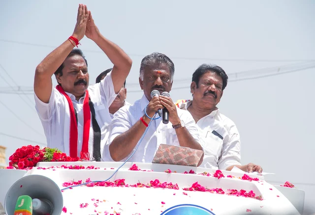 சிவபதியின் கடுப்பு; அந்த 5 ஒ.செ-க்கள்; வேந்தரின் கரன்ஸி! - பெரம்பலூர் கள நிலவரம் என்ன?