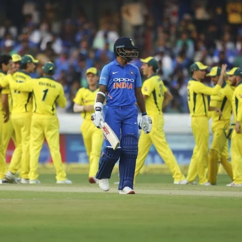 தடுமாறும் தவான் - உலகக்கோப்பையில் இருக்குமா இடது - வலது ஓப்பனிங் காம்பினேஷன்?