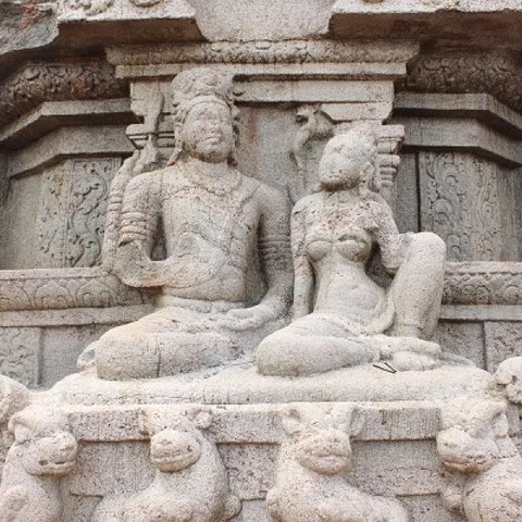 கழுகுமலை, வெட்டுவான் கோயிலில் உறைந்திருக்கும் தந்தை-மகன் பாசம்!