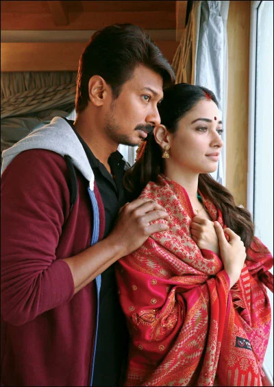 காதலும் அரசியலும்: 9 நிமிட வாசிப்பில் ஆனந்த விகடனின் 12 அசத்தல்கள்!