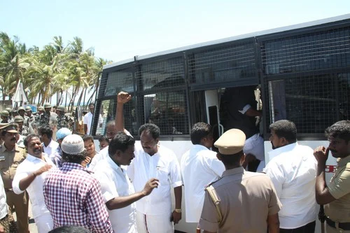 கல்பாக்கம் அணுமின் நிலையத்தை முற்றுகையிட முயன்ற 500 பேர் கைது!