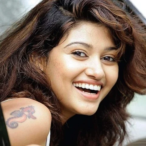 நீங்களும் ஓவியா டைப் காதலர்களா..? #Oviya