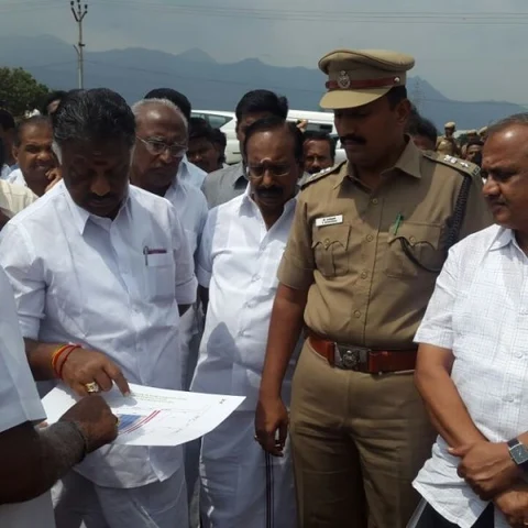எம்.ஜி.ஆர் நூற்றாண்டுவிழா - அதிகாரிகளுக்கு ஆலோசனை வழங்கிய ஓ.பன்னீர்செல்வம்