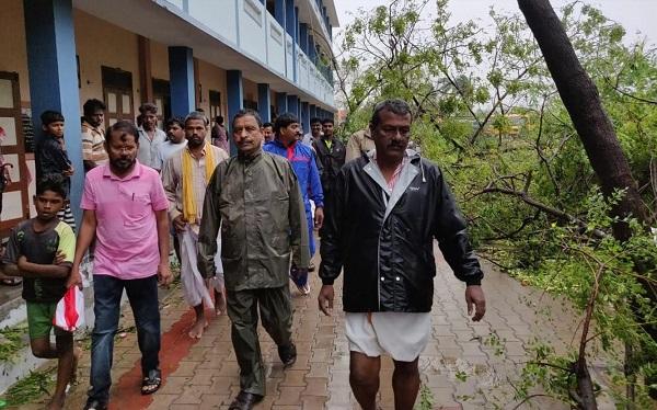 கஜா புயல் பாதித்த மாவட்டங்கள் பேரிடர் பகுதிகளா? - துணை முதல்வர் பதில்