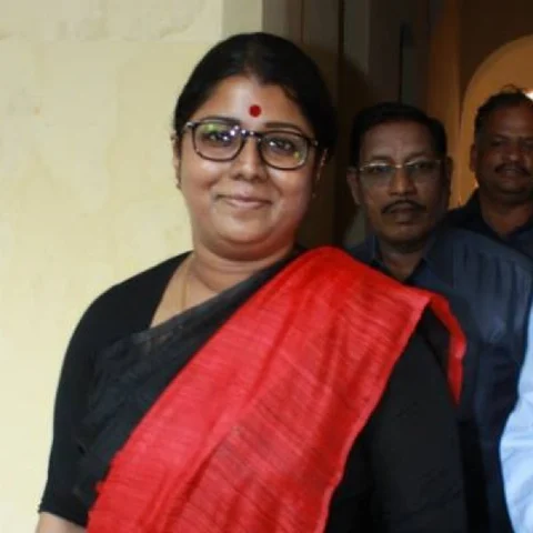 'தீய சக்தி' தினகரன், ஜெ மரண மர்மம், நிஜ வாரிசு! - 'அலேக்' கிருஷ்ணபிரியா #VikatanExclusive