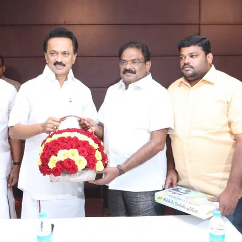 `டி.டி.வி.தினகரனின் பின்னால் அ.தி.மு.க வரும்!’ - ஸ்டாலின் சந்திப்பை விவரிக்கும் வி.பி.கலைராஜன்