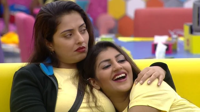 ``மேல கை வைடா பாக்கலாம்...? ஏன் இவ்ளோ கோபம் மும்தாஜ்? #BiggBossTamil2