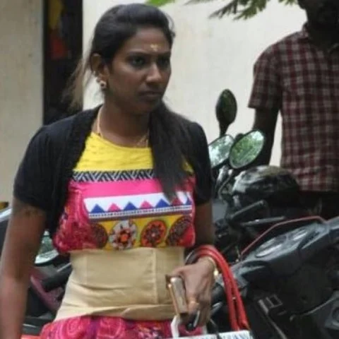 "போலீஸாரை வழக்குப் பதியவிடாமல் தடுக்கிறார் என் கணவர்!” - பாலாஜி மனைவி நித்யா குற்றச்சாட்டு