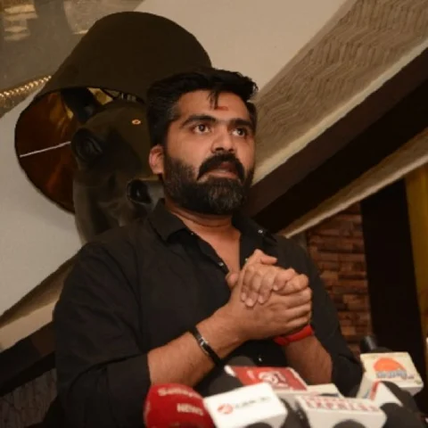 ‘திரும்பச் சொல்றேன் அண்டாவுல பால் ஊத்துங்க ஆனால்...’ - சர்ச்சை வீடியோவுக்கு சிம்பு விளக்கம்