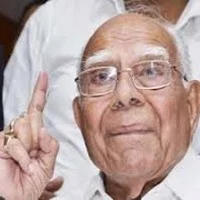 இந்துக்களையும், முஸ்லீம்களையும் பிரித்தாள்கிறது காங்கிரஸ்: ராம் ஜெத்மலானி