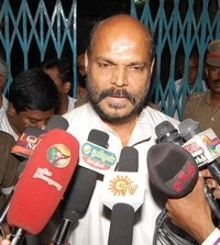 மதுரை ஆதீனத்துடன் ஜான் பாண்டியன் திடீர் சந்திப்பு: பின்னணி என்ன? (படங்கள்)