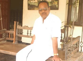சிலை கடத்தல் கும்பலிடம் பிரபல இயக்குனர் சிக்கியது எப்படி?