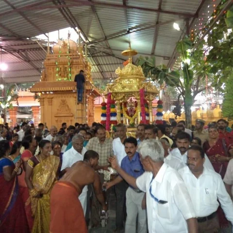 மண்டைக்காடு பகவதி அம்மன் கோயிலில் முதன்முறையாகத் தங்கத் தேரோட்டம்! - பக்தர்கள் மகிழ்ச்சி