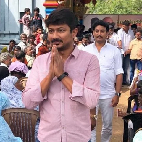 `ஊராட்சி சபைக் கூட்டத்தை உதயநிதி நடத்தலாமா?!' - அறிவாலய முடிவால் கேள்வி எழுப்பும் சீனியர்கள்