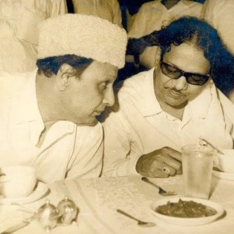 எம்.ஜி.ஆர் இதை செய்திருந்தால் பன்னீர்செல்வம், சசிகலா எங்கிருந்திருப்பார்கள் தெரியுமா மக்களே?
