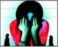 டெல்லியில் தொடரும் துயரம்: கழிவறையில் சிறுமி பலாத்காரம்!