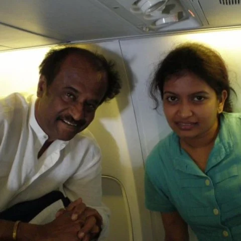 '' 'ஜிங்கி ஜிங்கி ஜிமிக்கி' பாடல் வாய்ப்பை மிஸ் பண்ணிட்டேன்!" - பாடகி ப்ரியா சுப்ரமணியன்
