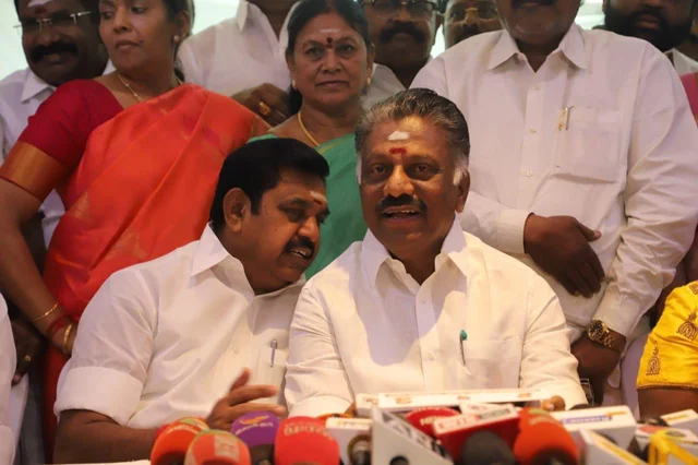 `ஓ.பி.எஸ் மகனுக்குத் தேனி; கே.பி.முனுசாமிக்கு கிருஷ்ணகிரி' - அ.தி.மு.க வேட்பாளர் பட்டியல் வெளியீடு!