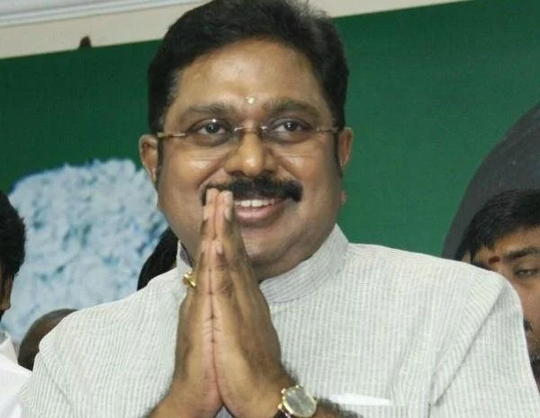 தகுதி நீக்கம் செய்யப்பட்டவர்கள் மீண்டும் போட்டி - வெளியானது அ.ம.மு.க வேட்பாளர் பட்டியல்