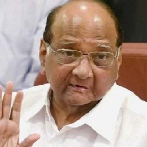`இப்படியும் அனுதாபம் தேடுவதா?’ - பிரதமர் மோடியை விளாசும் சரத்பவார்
