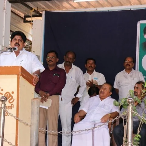 கலெக்டர் உட்பட அரசு அதிகாரிகளை வறுத்தெடுத்த அமைச்சர் மணிகண்டன்!