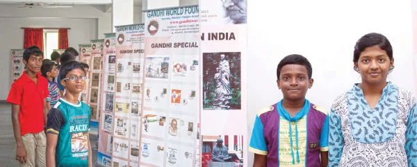 மகாத்மாவுக்கு மரியாதை!