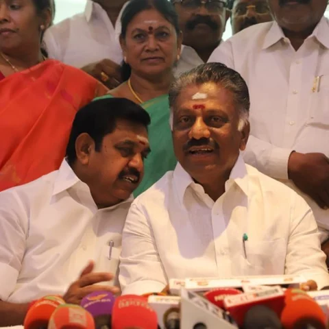 `ஓ.பி.எஸ் மகனுக்குத் தேனி; கே.பி.முனுசாமிக்கு கிருஷ்ணகிரி' - அ.தி.மு.க வேட்பாளர் பட்டியல் வெளியீடு!